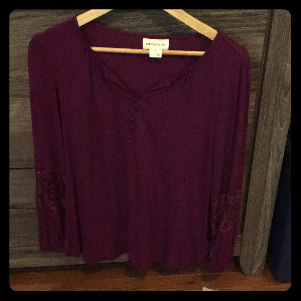 T-shirt very sexy and elegant.